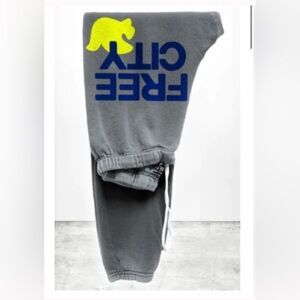 Free city sweatpants
